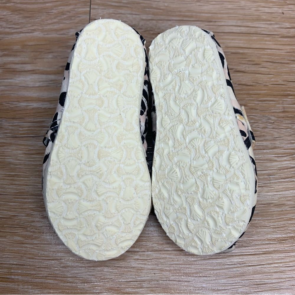 Toms Toddler Baby Girl Size 2 Slip On Shoes - Picture 8 of 9